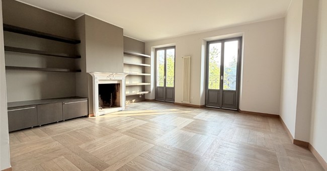 Beautiful penthouse on two levels for rent Milan - Corso di Porta Ticinese