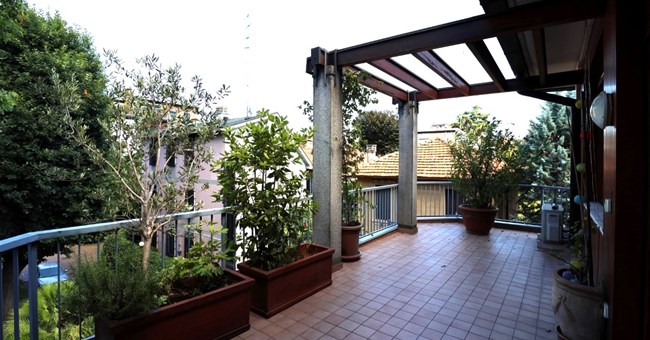 Elegant apartment with terrace for rent Milan - Via Privata Bonzagni